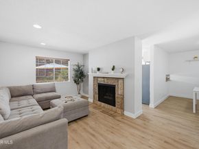 29633 Strawberry Hill Drive, Agoura Hills CA 91301