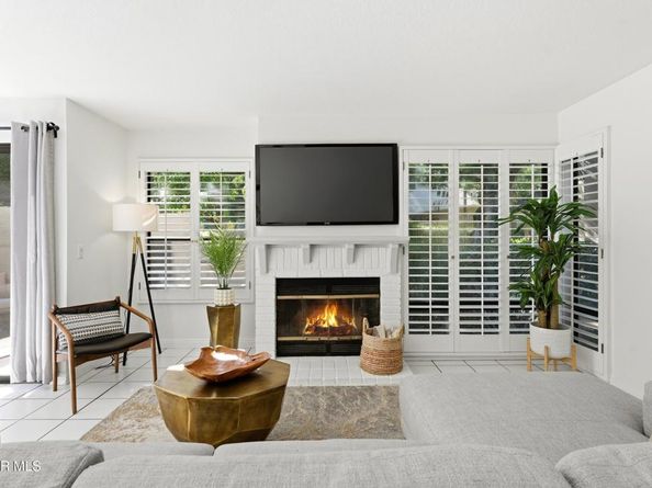 4265 Las Virgenes Road 4, Calabasas CA 91302