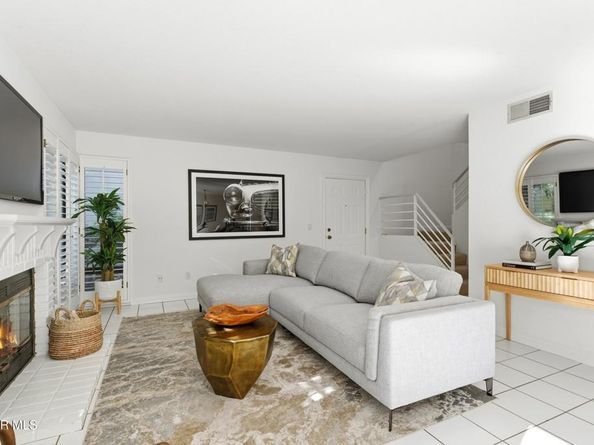 4265 Las Virgenes Road 4, Calabasas CA 91302