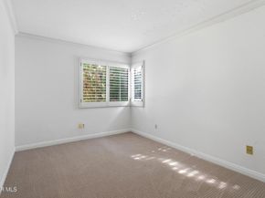 4265 Las Virgenes Road 4, Calabasas CA 91302