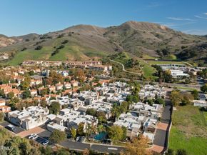 4265 Las Virgenes Road 4, Calabasas CA 91302