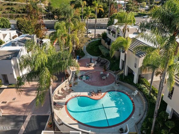 4265 Las Virgenes Road 4, Calabasas CA 91302