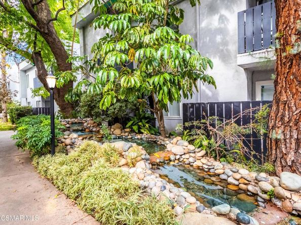 18645 Hatteras Street 237, Tarzana CA 91356