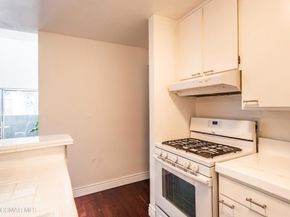 18645 Hatteras Street 237, Tarzana CA 91356