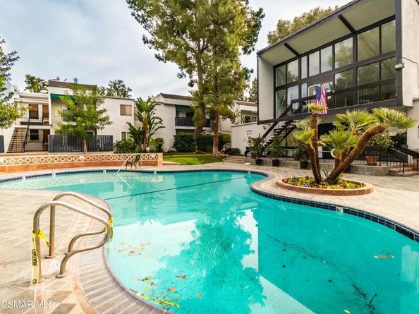 18645 Hatteras Street 237, Tarzana CA 91356