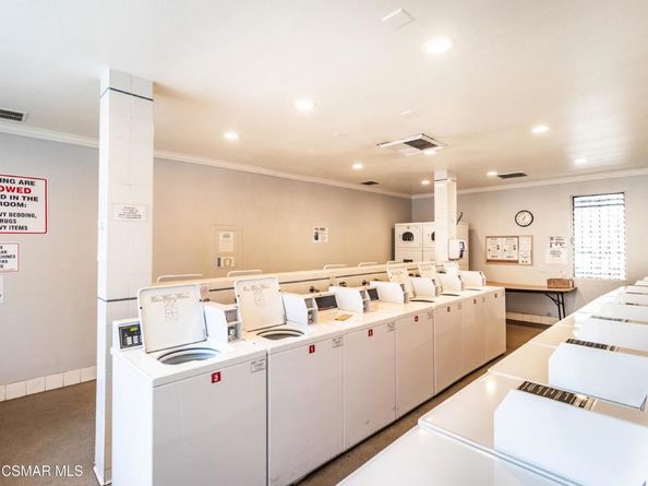 18645 Hatteras Street 237, Tarzana CA 91356