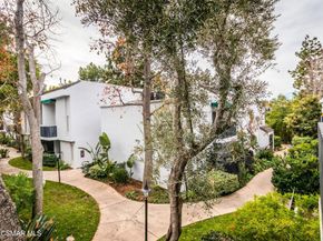 18645 Hatteras Street 237, Tarzana CA 91356