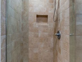 10624 S 6th Ave, Inglewood CA 90303