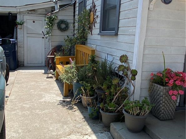 12120 S Willowbrook, Compton CA 90222