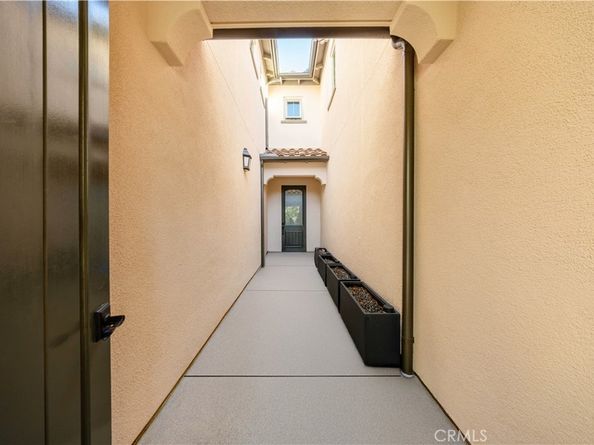 126 Sunnyside, Irvine CA 92618