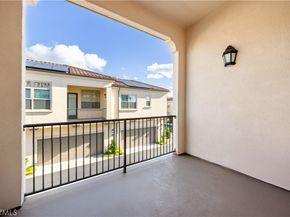 126 Sunnyside, Irvine CA 92618