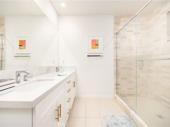 126 Sunnyside, Irvine CA 92618