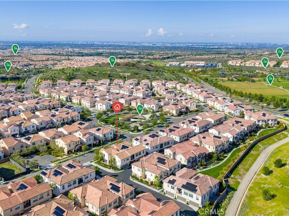 126 Sunnyside, Irvine CA 92618