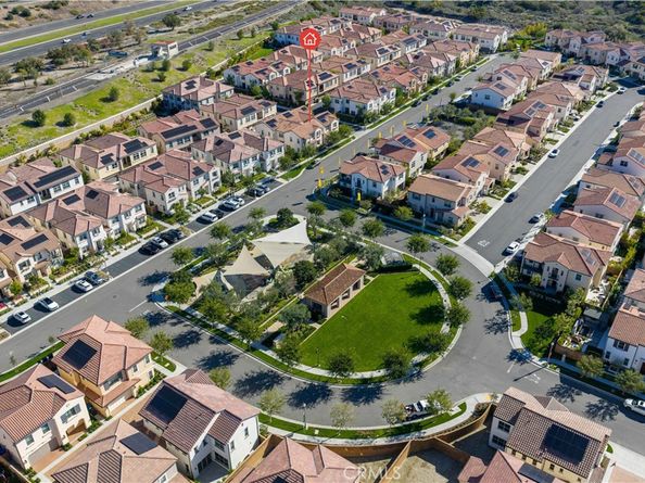 126 Sunnyside, Irvine CA 92618