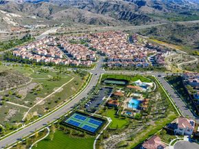 126 Sunnyside, Irvine CA 92618