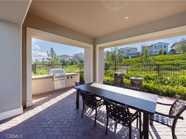 126 Sunnyside, Irvine CA 92618