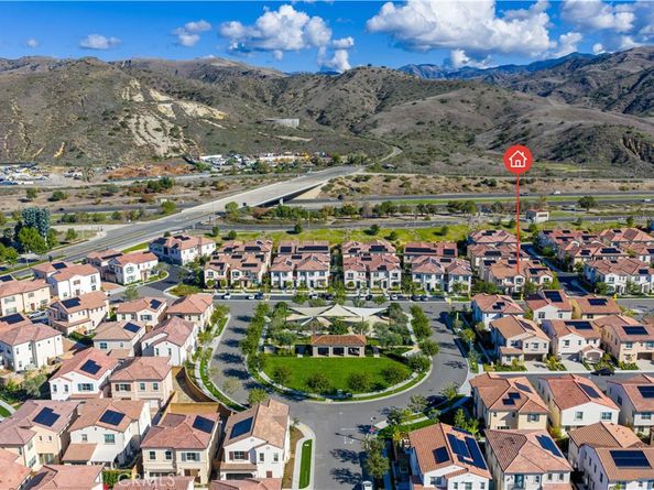 126 Sunnyside, Irvine CA 92618