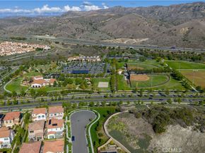 126 Sunnyside, Irvine CA 92618