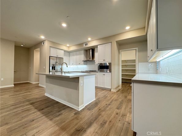 175 Bowery, Irvine CA 92612