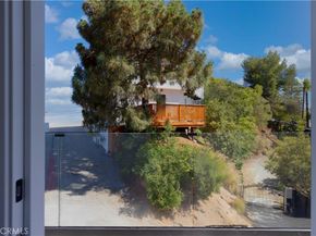 8280 Grand View Drive, Los Angeles CA 90046