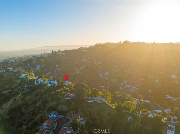 8280 Grand View Drive, Los Angeles CA 90046
