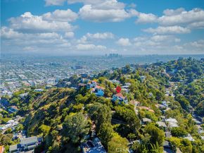 8280 Grand View Drive, Los Angeles CA 90046