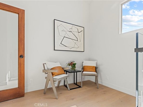 8280 Grand View Drive, Los Angeles CA 90046