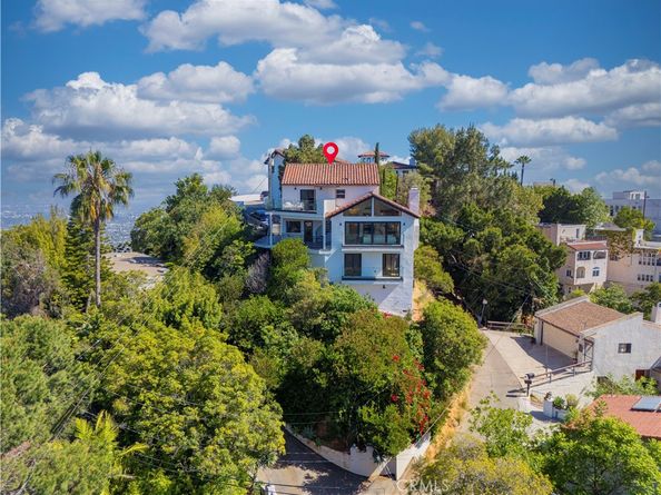 8280 Grand View Drive, Los Angeles CA 90046