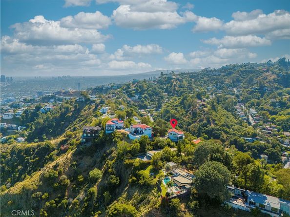 8280 Grand View Drive, Los Angeles CA 90046