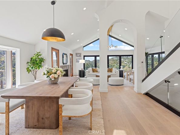 8280 Grand View Drive, Los Angeles CA 90046