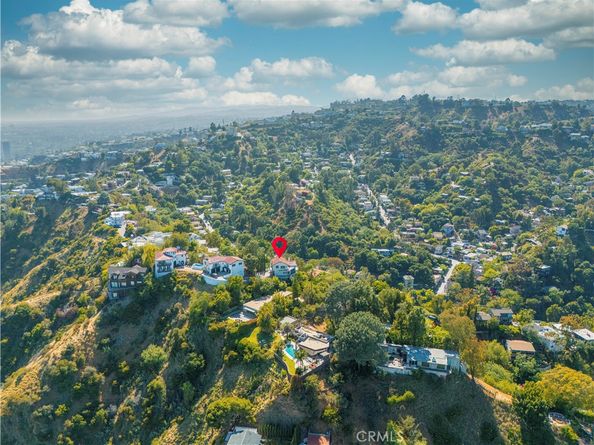8280 Grand View Drive, Los Angeles CA 90046