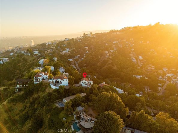 8280 Grand View Drive, Los Angeles CA 90046