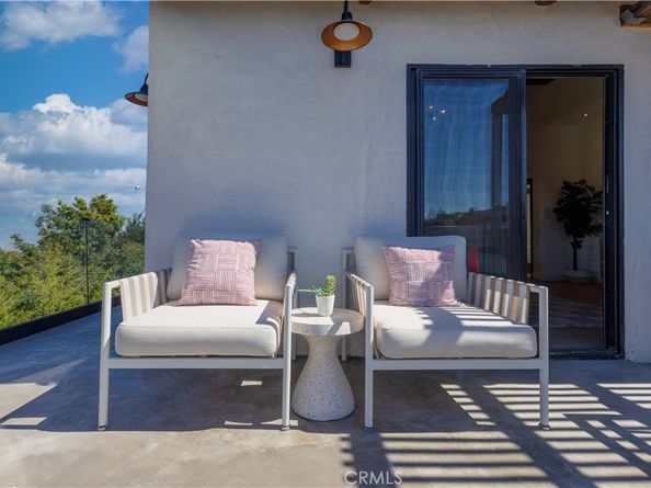 8280 Grand View Drive, Los Angeles CA 90046