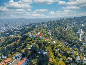 8280 Grand View Drive, Los Angeles CA 90046