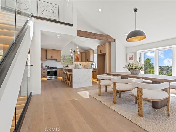 8280 Grand View Drive, Los Angeles CA 90046
