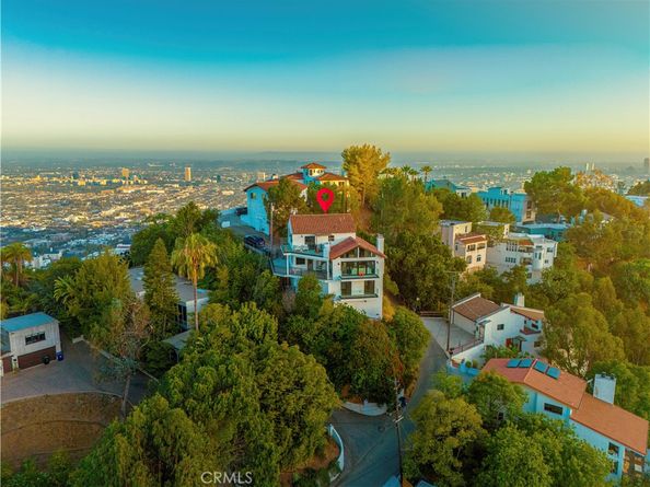 8280 Grand View Drive, Los Angeles CA 90046