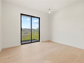 8280 Grand View Drive, Los Angeles CA 90046