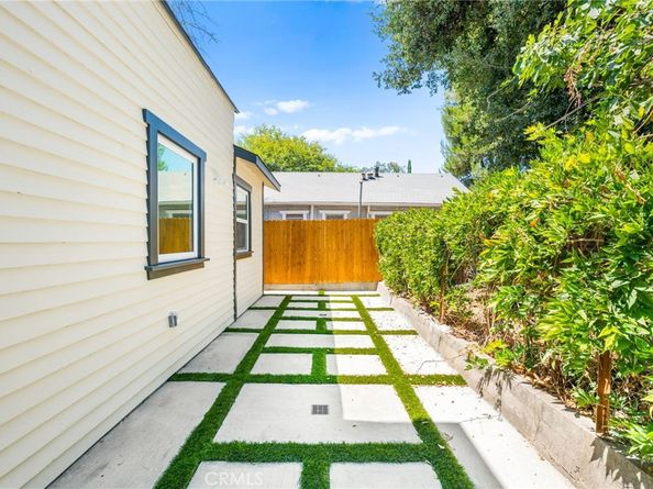 627 E Villa Street, Pasadena CA 91101