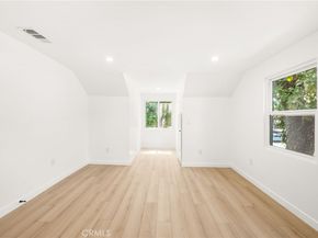 627 E Villa Street, Pasadena CA 91101