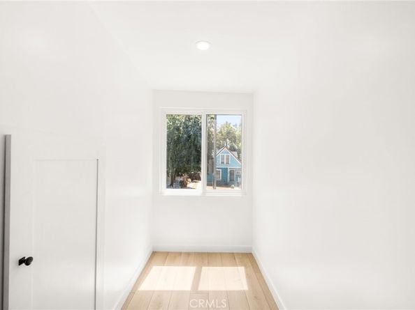 627 E Villa Street, Pasadena CA 91101