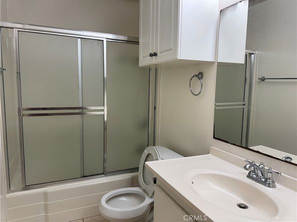 246 Orange Blossom 42, Irvine CA 92618