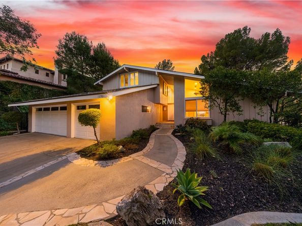 10961 Limetree, North Tustin CA 92705