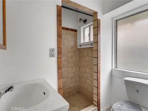 1021 W 48th, Los Angeles CA 90037