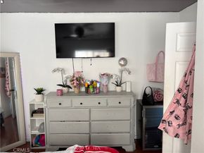 2911 Baltic, Long Beach CA 90810