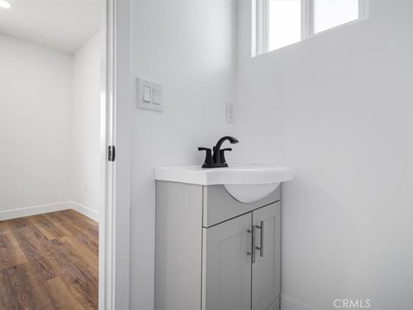 727 E 94th Street, Los Angeles CA 90002