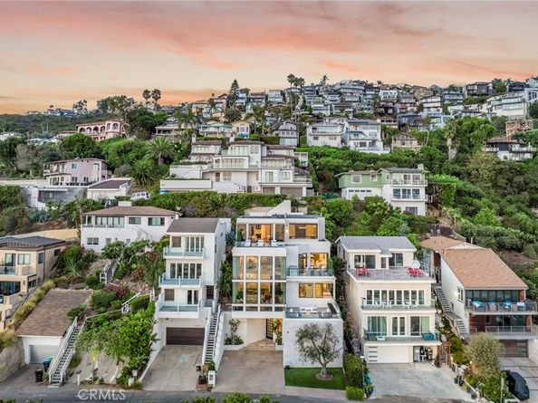 2492 Glenneyre Street, Laguna Beach CA 92651