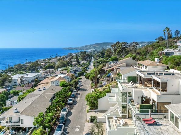 2492 Glenneyre Street, Laguna Beach CA 92651