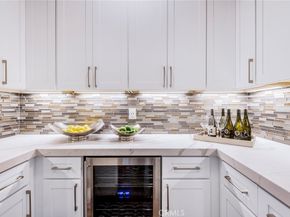 2492 Glenneyre Street, Laguna Beach CA 92651