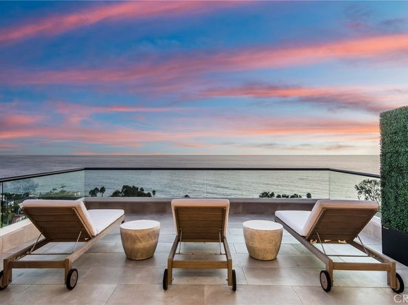 2492 Glenneyre Street, Laguna Beach CA 92651