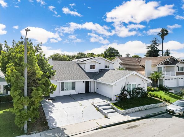 3375 Fuchsia, Costa Mesa CA 92626
